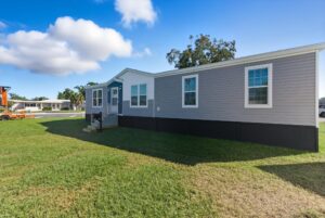 Buying a Manufactured Home for Long Term Comfort in Florida